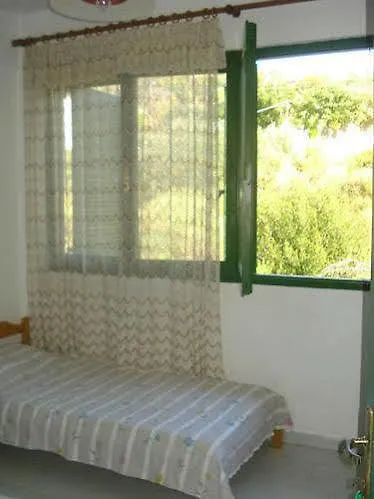 Loutra Village Beach Hotel דירה