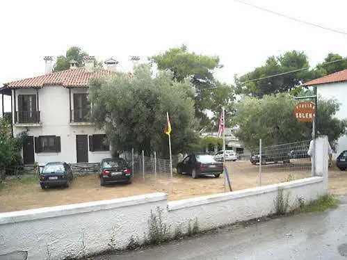 דירה Loutra Village Beach Hotel יוון