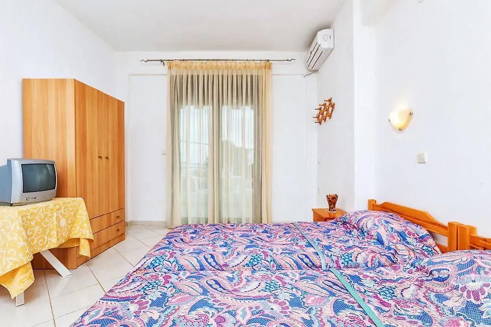 דירה Loutra Village Beach Hotel יוון